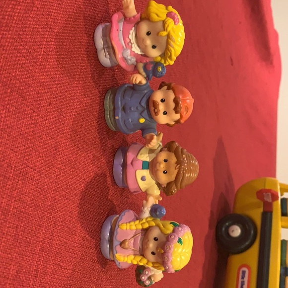 26 little people. - Picture 4 of 6